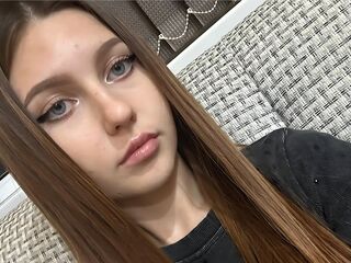 AngelTate's Private girls live Profile Image