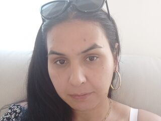 BellaStronza's Live show cam Profile Image