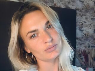 EllieMaryn's Private chat Profile Image