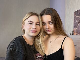 LoraAndJuliana's Live amateur cam Profile Image