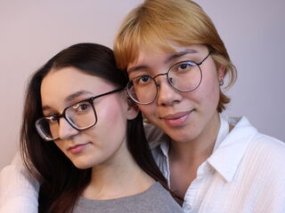 MerylAndDaryl's Watch live cam girls online Profile Image
