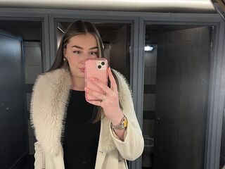 SweetChloex's Teen live cam shows Profile Image